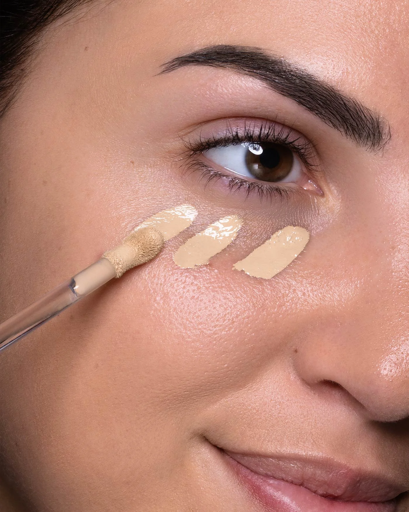 FLUID CONCEALER SERUM - Correttore Siero Idratante Illuminante - Image 13