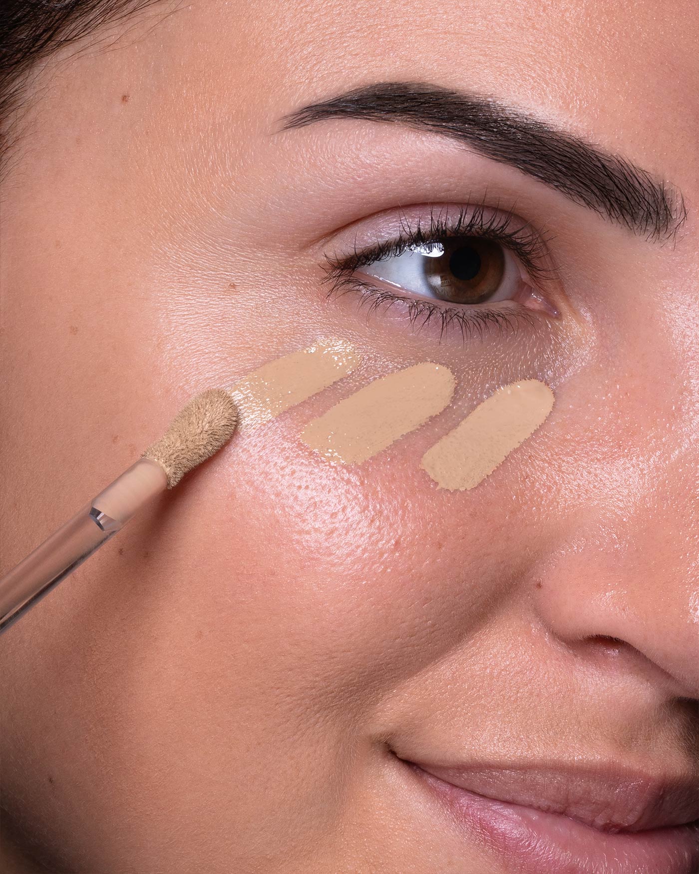 FLUID CONCEALER SERUM - Correttore Siero Idratante Illuminante - Image 18