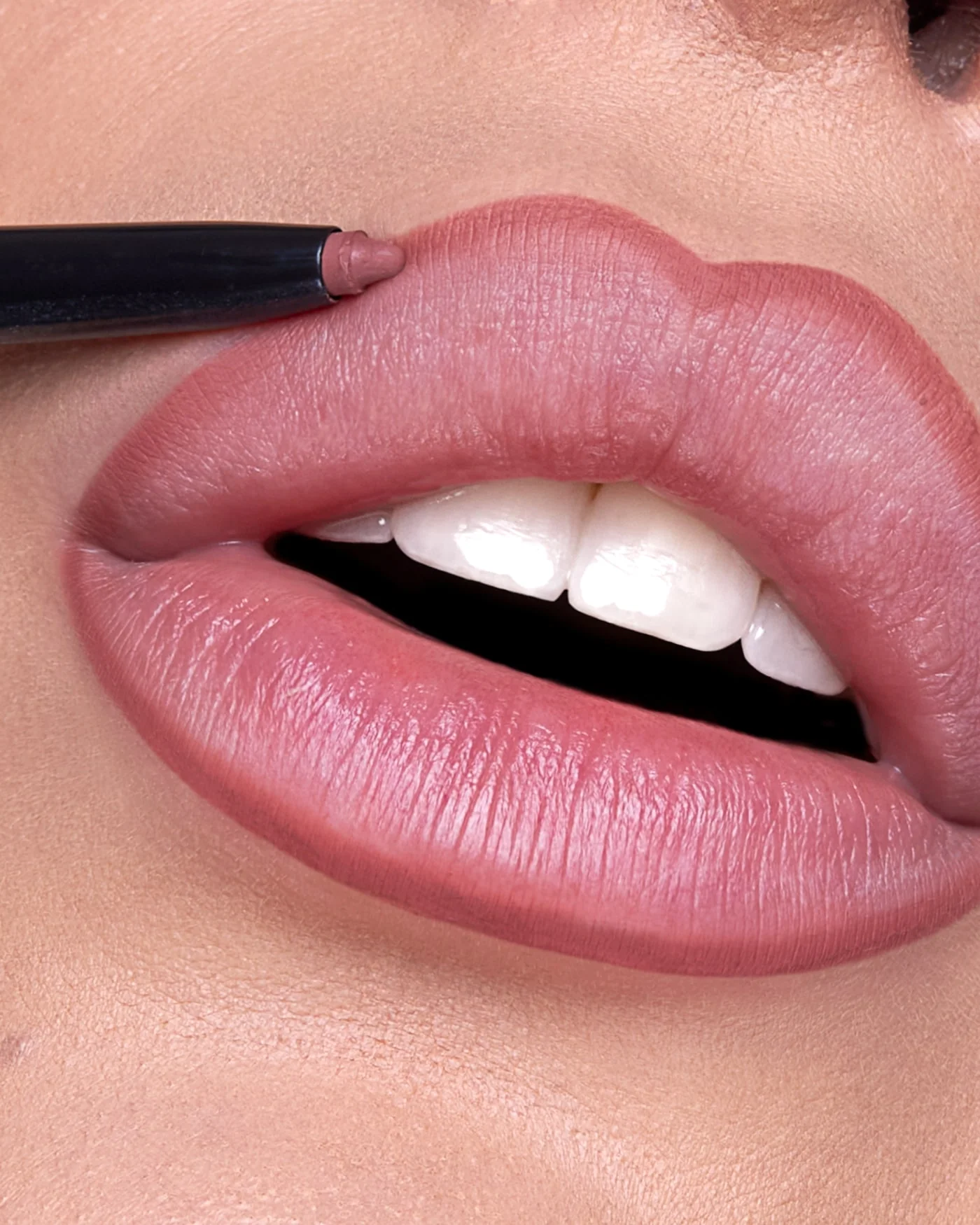 OUTLINE WATERPROOF LIP PENCIL - Matita Labbra Retraibile Resistente all'Acqua - Image 14