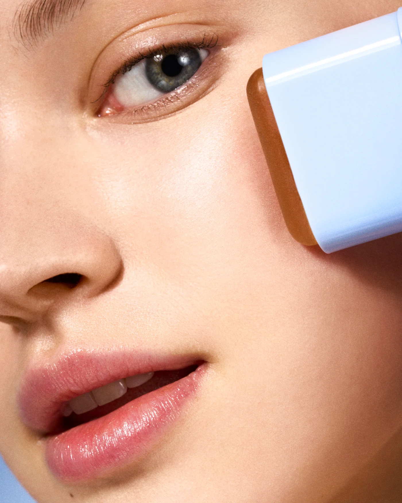 SPF50 STICK SOLARE VISO - Invisibile, Alta Protezione - Image 3