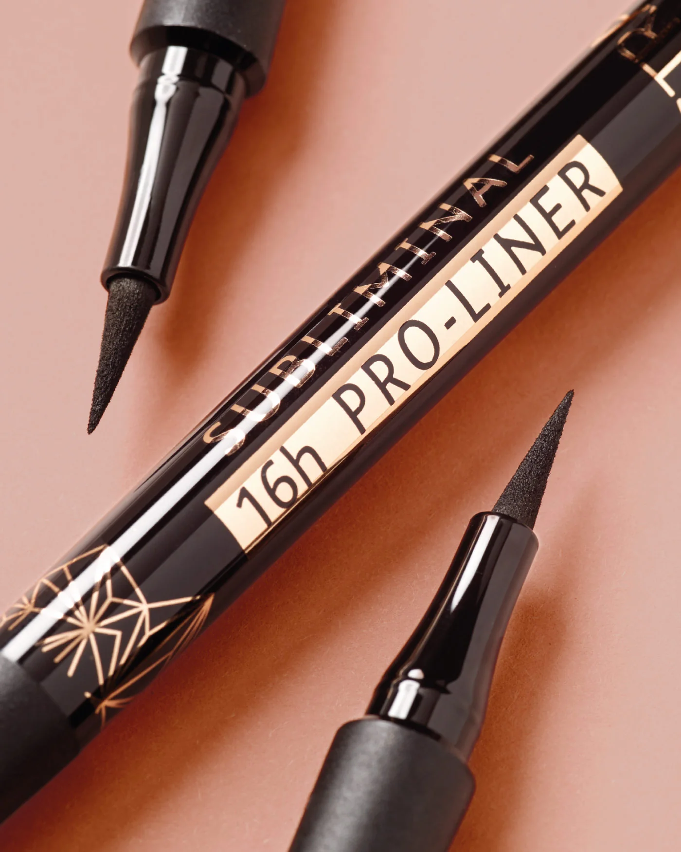 SUBLIMINAL 16H PRO-LINER - Eyeliner Nero Intenso Finish Mat - Image 3