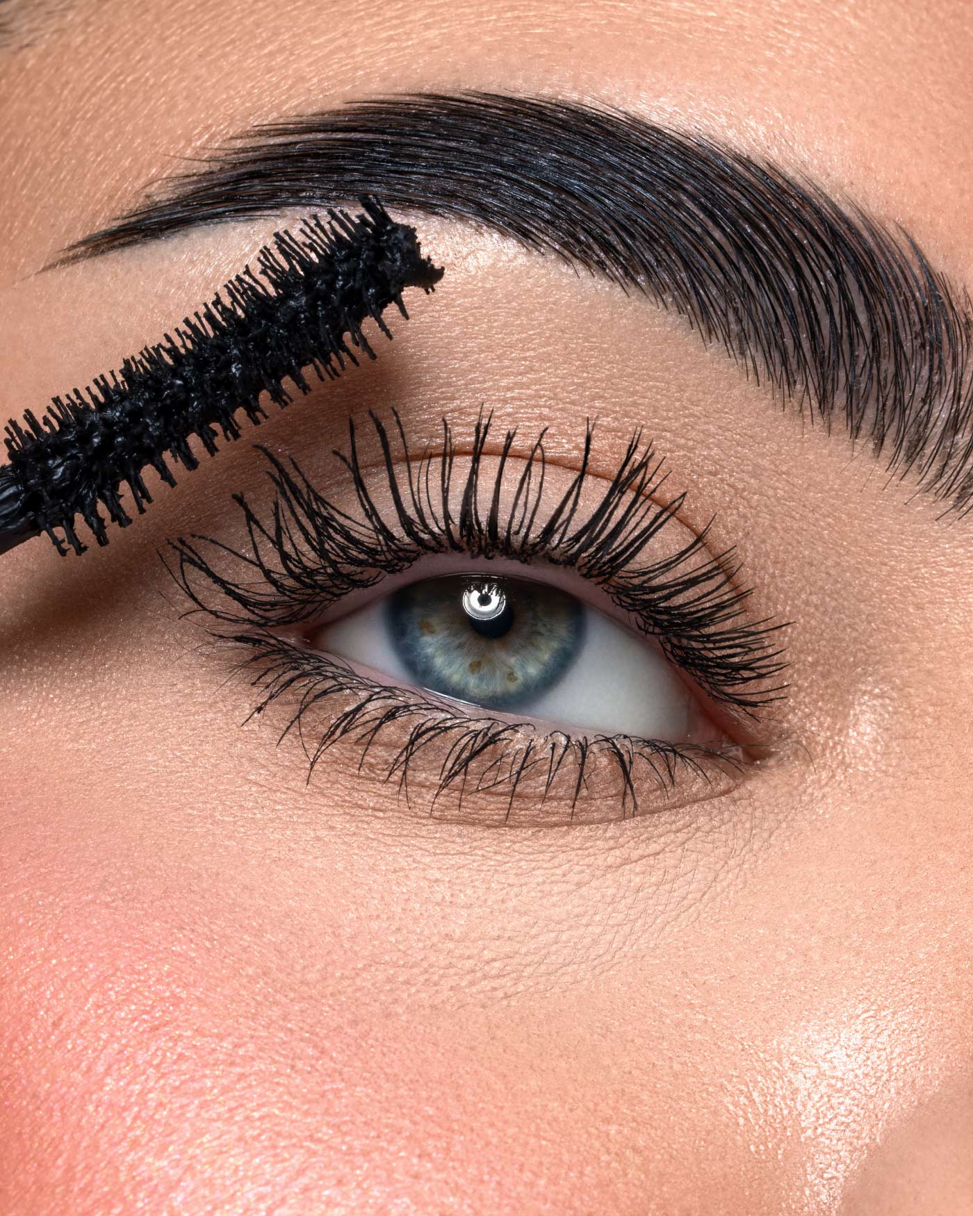 SUBLIMINAL MASCARA - Volume Atomico Extra-Black - Image 2