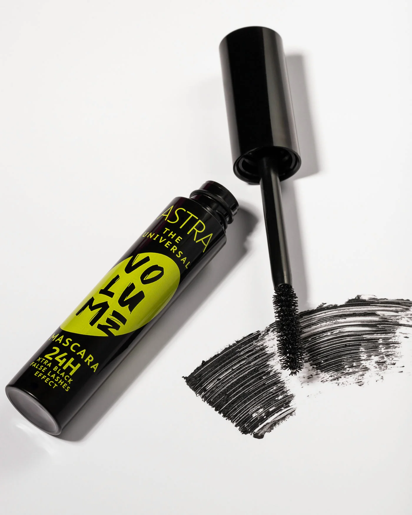 THE UNIVERSAL VOLUME MASCARA 24H - Mascara Volumizzante Allungante - Image 3